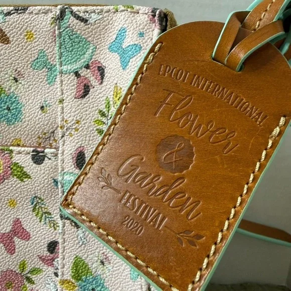 Dooney & Bourke Disney Epcot Flower & Garden 2020 Crossbody Bag Pink Minnie EUC - Picture 4 of 16